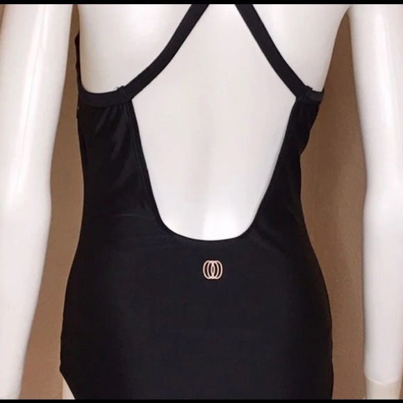 One-piece Balance Collection Swim Suit - Picture 5 of 9